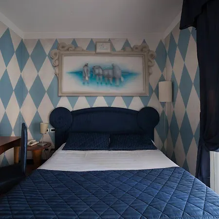 ラ グラディスカ ホテル 4*