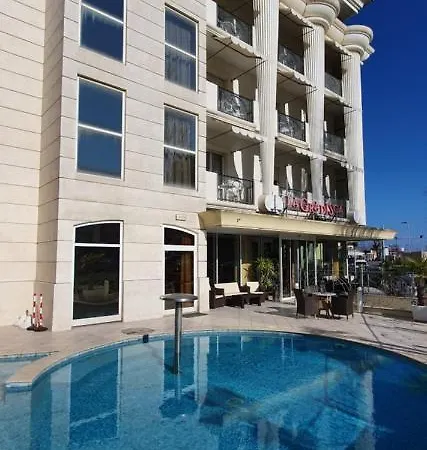 ホテル ラ グラディスカ リミニ